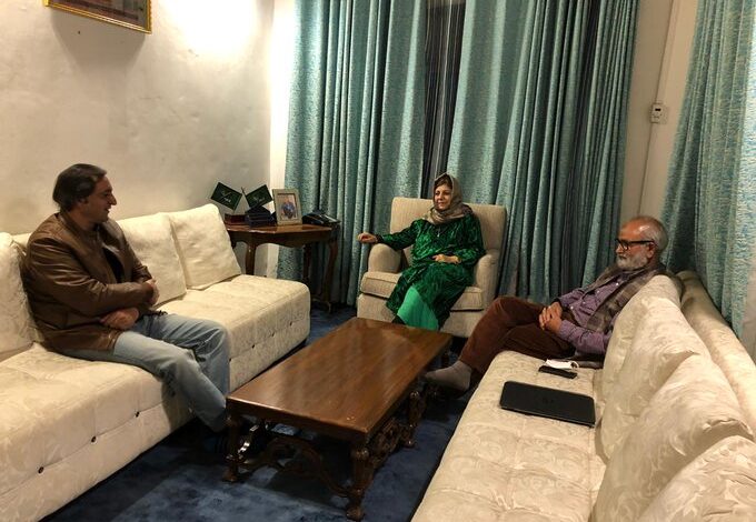 Sajad Lone calls on Mehbooba Mufti, discuss prevailing situation Sajad Lone calls on Mehbooba Mufti, discuss prevailing situation