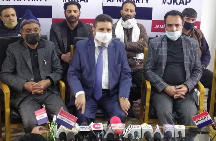 ‘It took Sheikh Abdullah 22 years to realize right track, Peoples Alliance did it in less than a month: Altaf Bukhari ‘It took Sheikh Abdullah 22 years to realize right track, Peoples Alliance did it in less than a month: Altaf Bukhari