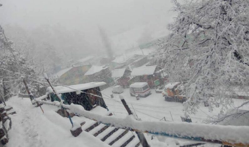 Mughal Road, Srinagr-Leh Highway Closed, Jammu-Srinagar Thoroughfare Open Mughal Road, Srinagr-Leh Highway Closed, Jammu-Srinagar Thoroughfare Open