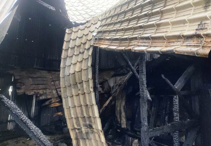 Massive blaze renders families of three brothers homeless in Bandipora