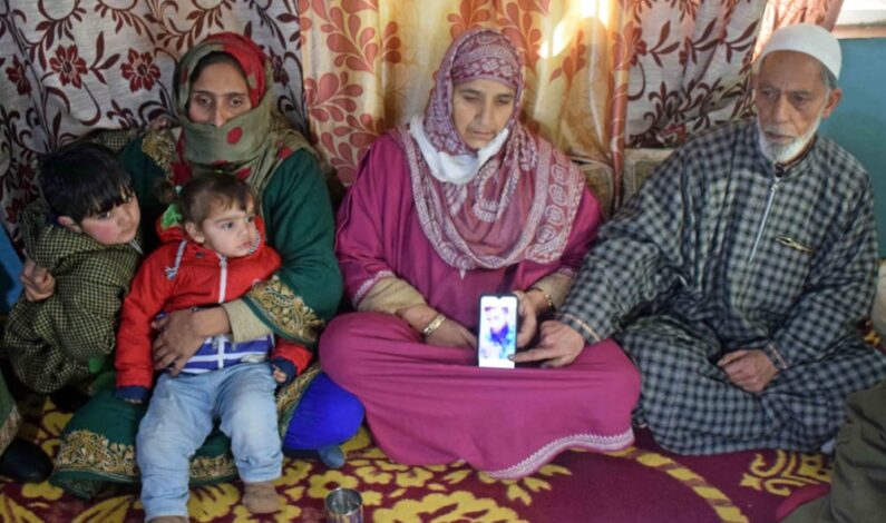 Two youth missing from Srinagar, family asks them to return