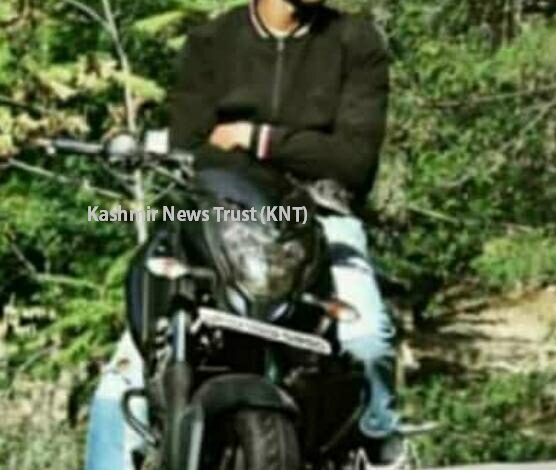 Young biker dies in Nowgam road accident Young biker dies in Nowgam road accident