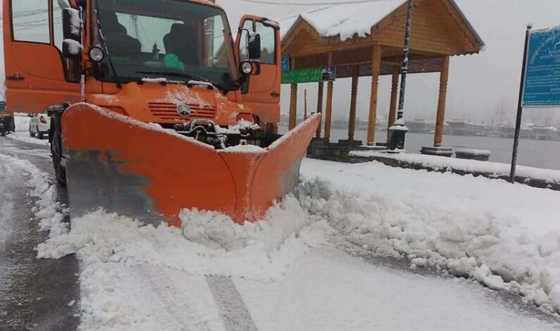 J&K Govt’s tall claims on snow clearance prove ‘hoax’