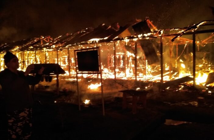 Three residential houses gutted in Kulgam blaze