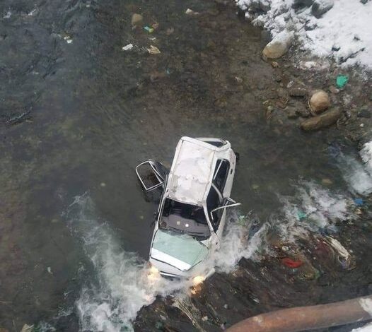Young woman killed, 4 persons injured as vehicle falls in nallah in Kupwara