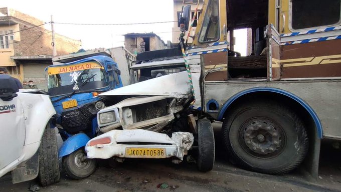 2 killed, 4 injured after truck hit them in Narwal Jammu