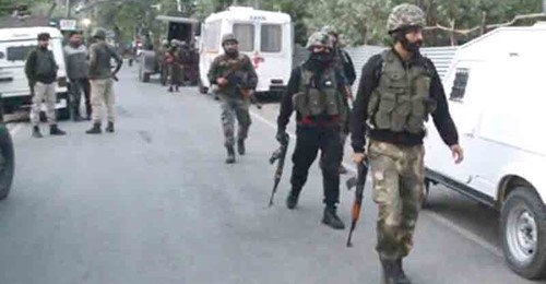 Young woman among 2 persons sustain injuries near gunfight site in Pulwama