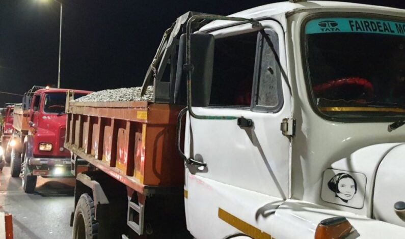 Dal Lake: Seized Vehicle carrying illegal construction material To Be Released Against Fine of Rs 50k, Rs 1 Lakh Dal Lake: Seized Vehicle carrying illegal construction material To Be Released Against Fine of Rs 50k, Rs 1 Lakh