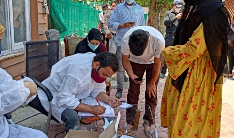 Tourism Dept Starts Vaccination for People Associated With Travel, Hospitality Sector in 18-45 Age Group Tourism Dept Starts Vaccination for People Associated With Travel, Hospitality Sector in 18-45 Age Group