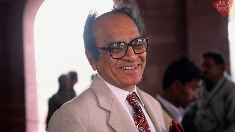 J&K Govt Announces 3-Day State Mourning On Jagmohan’s Demise J&K Govt Announces 3-Day State Mourning On Jagmohan’s Demise