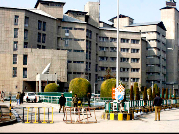 First case of Black Fungus detected at SKIMS: Officials