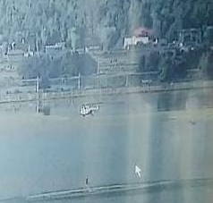 Banihal Blaze: IAF Helicopter With ‘Bambi Bucket’ Deployed in Dal Lake To Facilitate Firefighting Operation