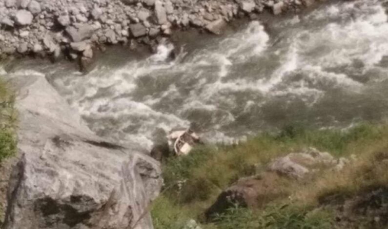 4 killed, another missing after vehicle falls in gorge in Ramban