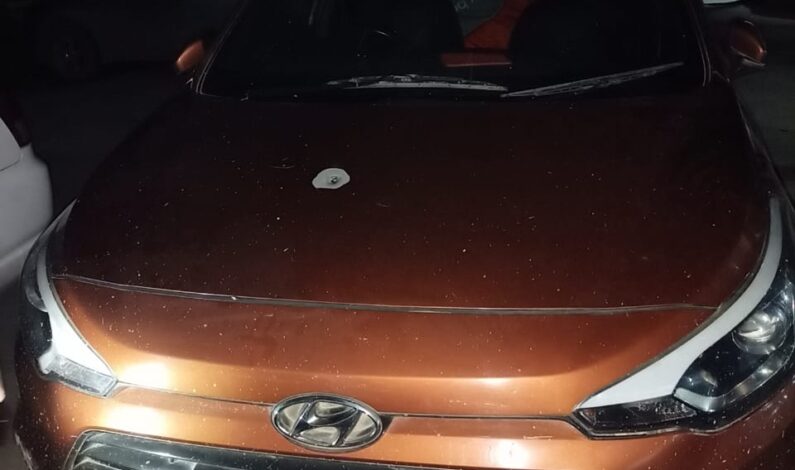 Unknown gunmen open fire on a car in Anantnag; no injury reported Unknown gunmen open fire on a car in Anantnag; no injury reported