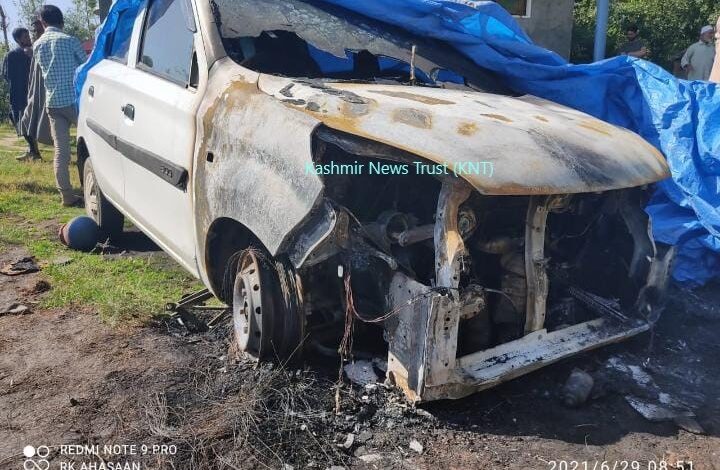 Miscreants se ablaze Alto car in Khag forest area, allege owner