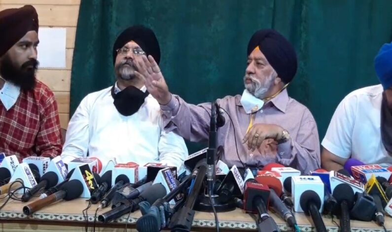 ‘Non-local Sikh leaders trying to create wedge between Sikhs and Muslims in Kashmir’: Local Sikh leaders