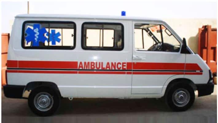 Pregnant Woman Killed, 2 Persons Injured As Srinagar-bound Ambulance Meets With Accident in Ramban Pregnant Woman Killed, 2 Persons Injured As Srinagar-bound Ambulance Meets With Accident in Ramban