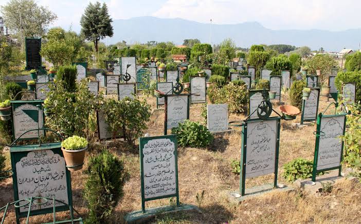 Three militants killed in Bandipora woods buried at Handwara