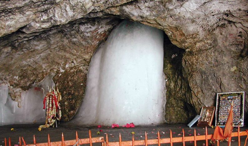 Amarnath Yatra: Chhari Mubarak puja performed at Pahalgam Amarnath Yatra: Chhari Mubarak puja performed at Pahalgam