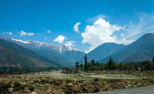 Two outside residents purchase land in Jammu district after Article 370 abrogation, none in Kashmir Two outside residents purchase land in Jammu district after Article 370 abrogation, none in Kashmir