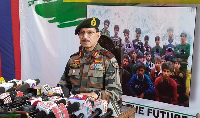 “Live peaceful life by returning to the mainstream”: Army commander to newly recruited militants “Live peaceful life by returning to the mainstream”: Army commander to newly recruited militants
