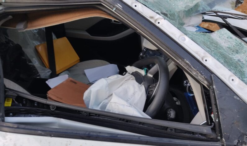 AEE PMGSY Kangan dies in tragic road accident in Gbl AEE PMGSY Kangan dies in tragic road accident in Gbl
