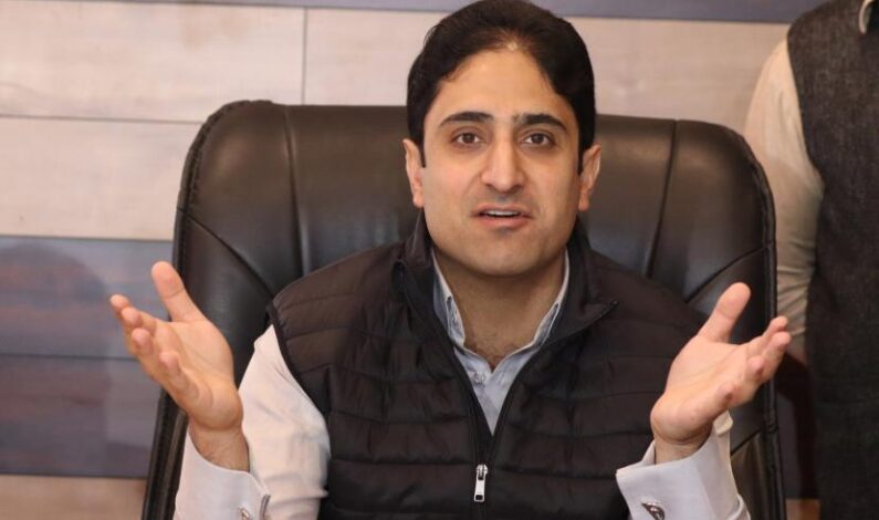 Srinagar road to be named after slain chemist Bindroo, says Mayor Srinagar road to be named after slain chemist Bindroo, says Mayor
