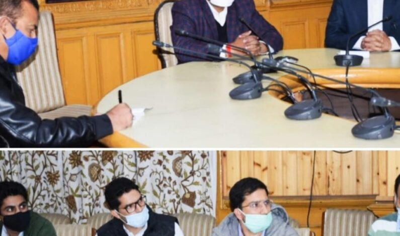 Overcharging, exploitation of tourists shall not be allowed: Div Com Kashmir Overcharging, exploitation of tourists shall not be allowed: Div Com Kashmir