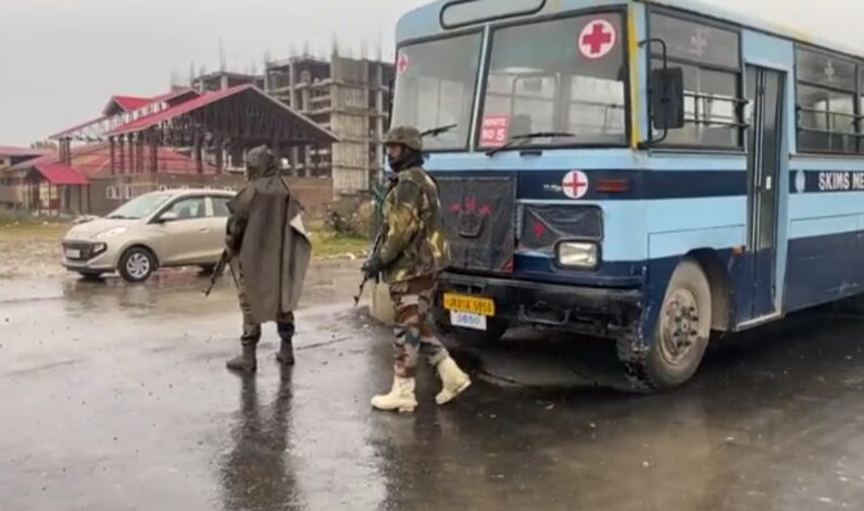 After brief shoot-out; militants manage to flee at JVC hospital, Bemina