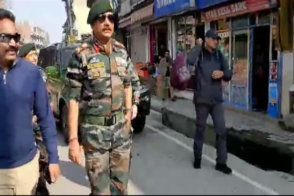 GOC 15 Corps D P Pandey pays surprise visit to Shopian town