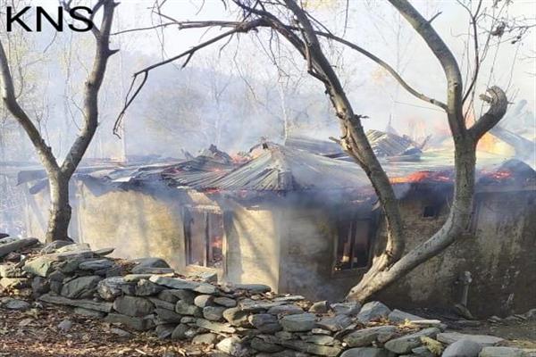 Residential house gutted in massive blaze in Nambla Uri Residential house gutted in massive blaze in Nambla Uri