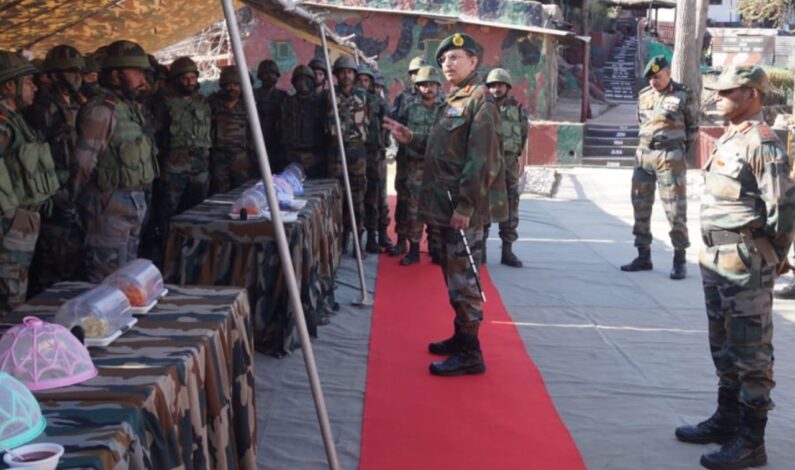 Northern Army commander visits forward areas in Poonch, reviews security situation