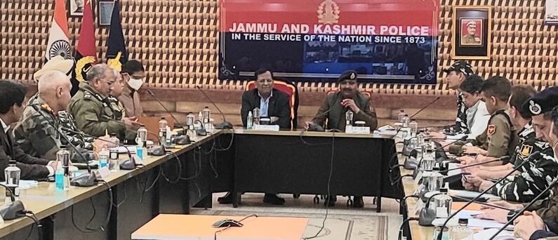 DGP, FC Home reviews security scenario in Kashmir, stress no space should be given to pro-militant elements DGP, FC Home reviews security scenario in Kashmir, stress no space should be given to pro-militant elements