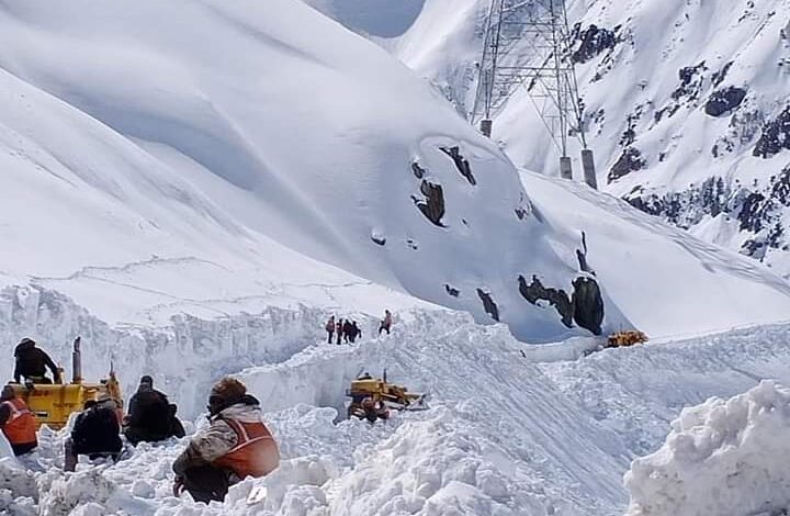 Sgr-Leh highway thrown open for traffic in record 68 days Sgr-Leh highway thrown open for traffic in record 68 days