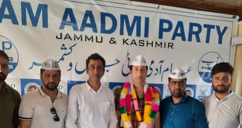 Penetration of Aam Aadmi Party in J&K: If not in Kashmir, AAP will challenge BJP in Jammu Penetration of Aam Aadmi Party in J&K: If not in Kashmir, AAP will challenge BJP in Jammu