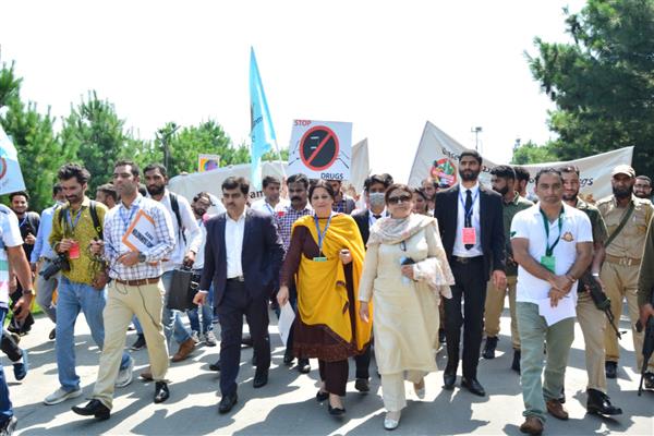 KU holds series of events against drug addiction, VC leads student rally