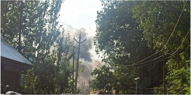 Militant hideout destroyed on Srinagar-Bandipora highway