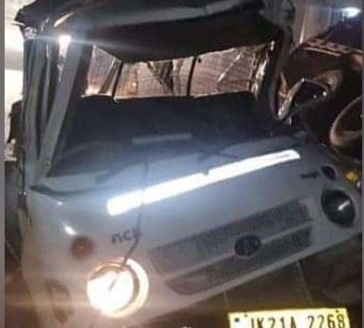 Three minors among 4 killed, 15 injured in overnight accident in Samba
