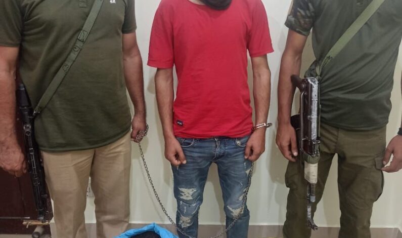 6Kg IED material recovered on National Highway in Srinagar, one person arrested: Police 6Kg IED material recovered on National Highway in Srinagar, one person arrested: Police