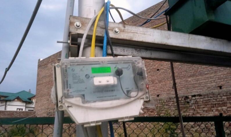 No let up in protests against smart meter installation in Srinagar areas