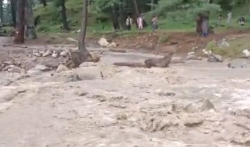 Mother-daughter feared dead after flash floods in Ramban
