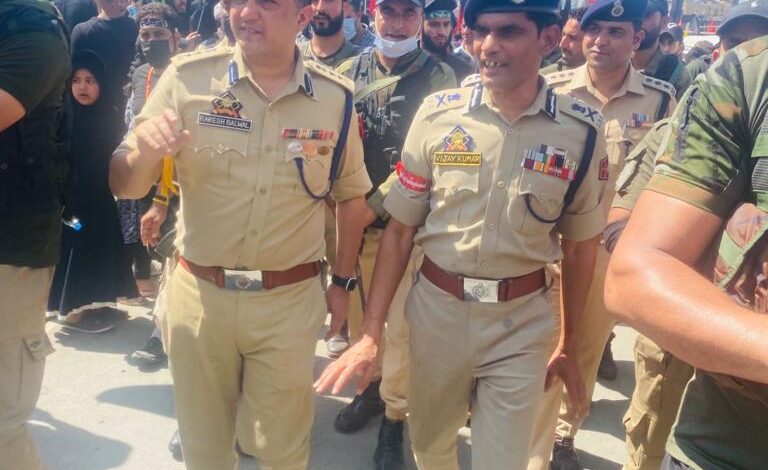 ADGP Kashmir Along with SSP Srinagar, other officers Participate in 10Th Muharram ADGP Kashmir Along with SSP Srinagar, other officers Participate in 10Th Muharram