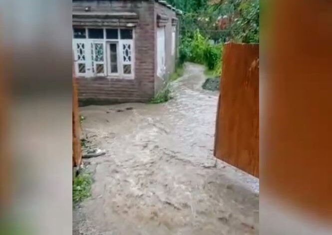 Kulgam cloudburst: 30 houses damaged, 150 people rescued, shifted to safer places, says ACD Kulgam cloudburst: 30 houses damaged, 150 people rescued, shifted to safer places, says ACD