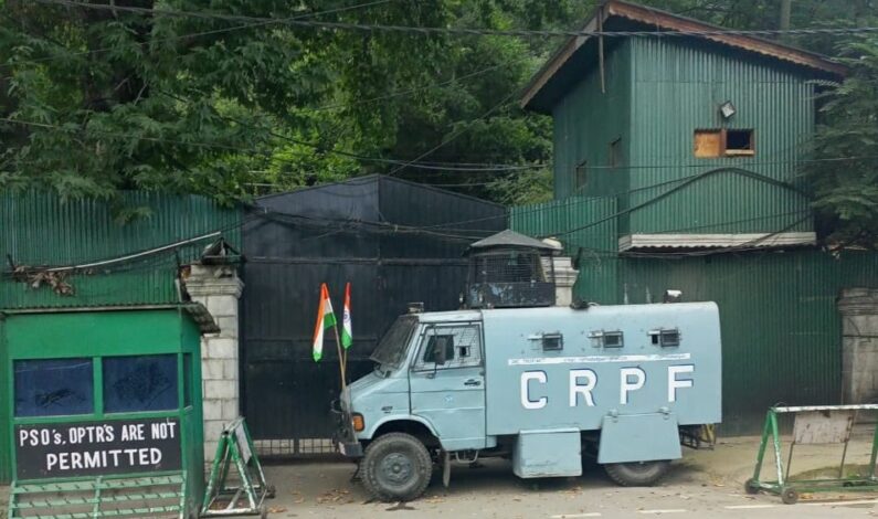 “My attempts to visit Suneil Kumar’s family at Chotigam were scuttled by admin”: Mehbooba “My attempts to visit Suneil Kumar’s family at Chotigam were scuttled by admin”: Mehbooba