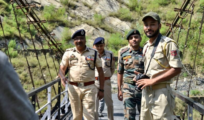 DGP Reviews LoC security scenario in Kupwara DGP Reviews LoC security scenario in Kupwara