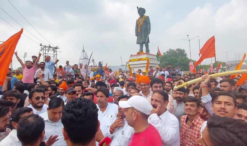 Jammu residents celebrate birth anniversary of Maharaja Hari Singh Jammu residents celebrate birth anniversary of Maharaja Hari Singh