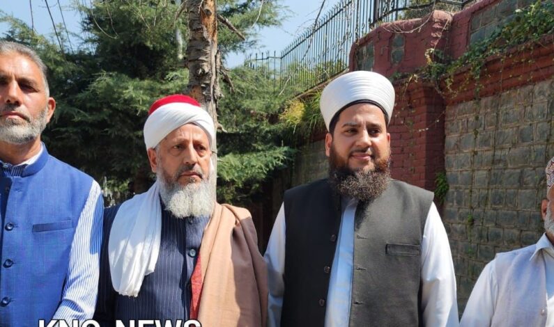 5-member delegation of Islamic Organisations call upon LG Sinha, discuss arrest of several religious clerics 5-member delegation of Islamic Organisations call upon LG Sinha, discuss arrest of several religious clerics