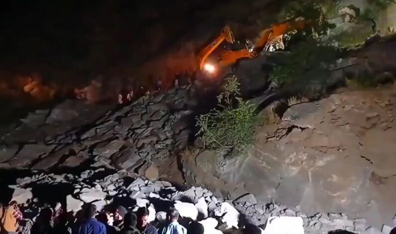 Kishtwar Tunnel Collapse: 1 dead, 5 injured; several feared  trapped