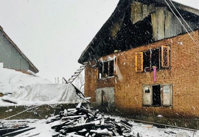 Kulgam tragedy: Elderly man dies, his house gutted hours after his death Kulgam tragedy: Elderly man dies, his house gutted hours after his death