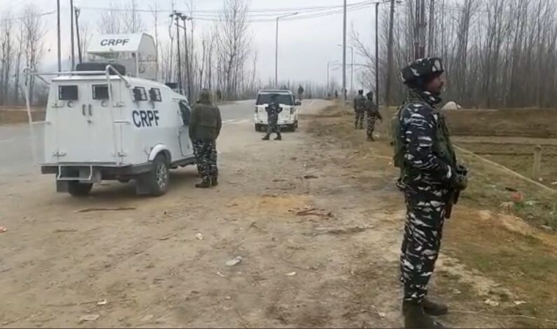 Two militants, army man killed while soldier injured in Awantipora Gunfight